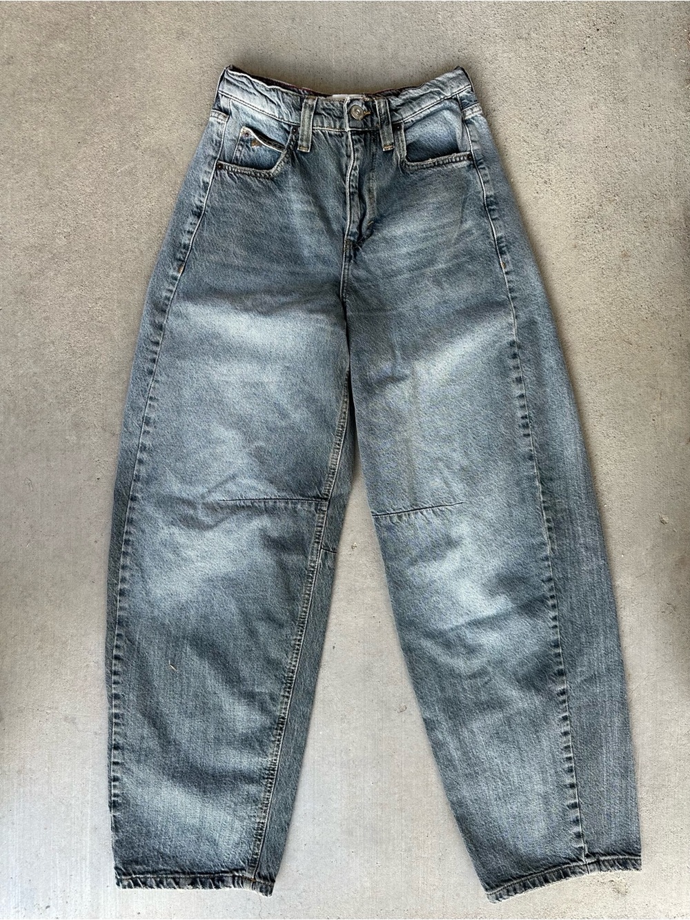 BDG Urban Outfitters Cinch Back Barrel Jeans 26W